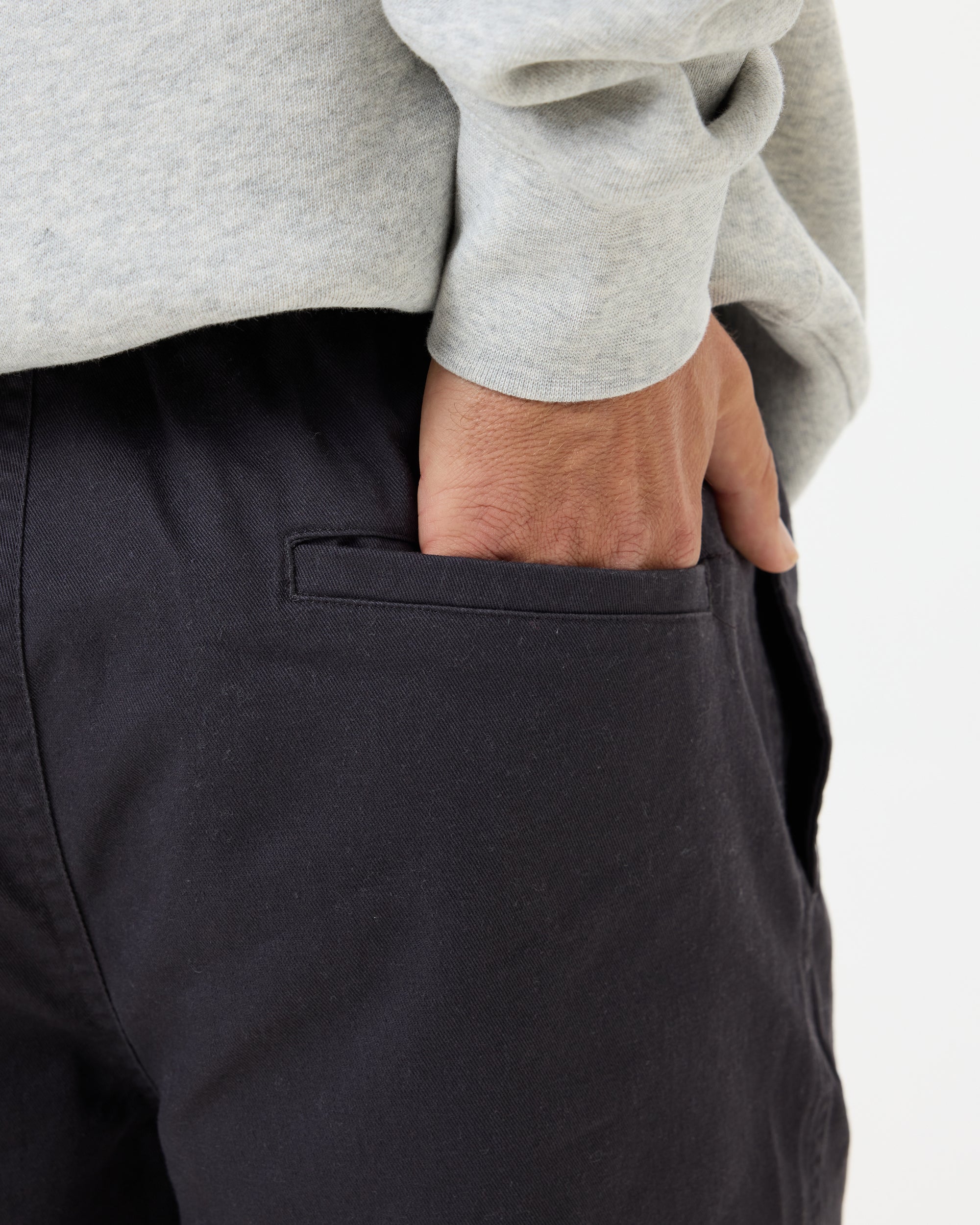 Leisure Twill Shorts - Black